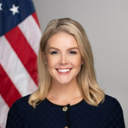 Karolineleavitt app icon